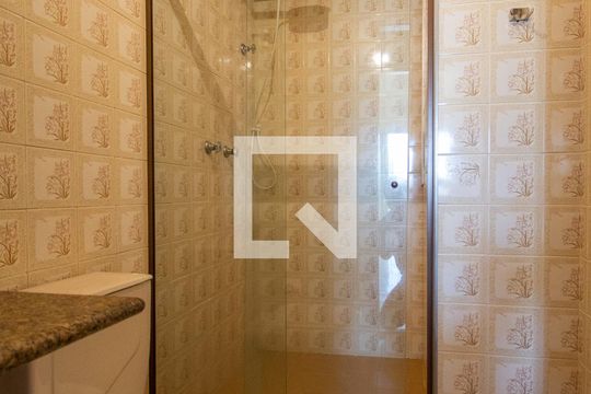 Banheiro de apartamento para alugar com 4 quartos, 100m² em Jardim das Paineiras, Campinas