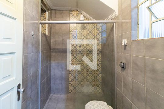 Banheiro de casa para alugar com 1 quarto, 45m² em Jaguaribe, Osasco