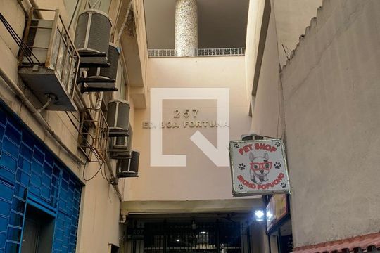 Fachada e portaria de apartamento para alugar com 1 quarto, 35m² em Centro, Rio de Janeiro
