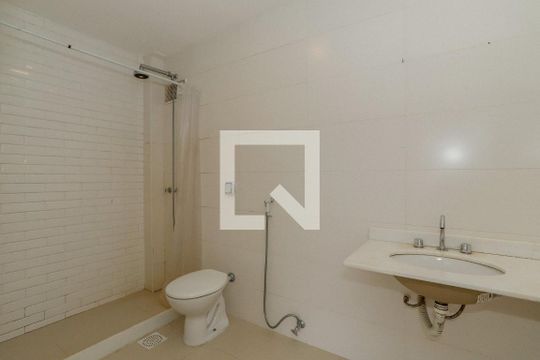 Banheiro - Suite de apartamento à venda com 3 quartos, 118m² em Copacabana, Rio de Janeiro