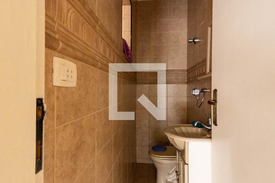Casa à venda com 4 quartos, 227m² em Vila Cleonice, São Paulo