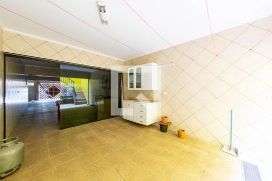 Casa à venda com 4 quartos, 227m² em Vila Cleonice, São Paulo