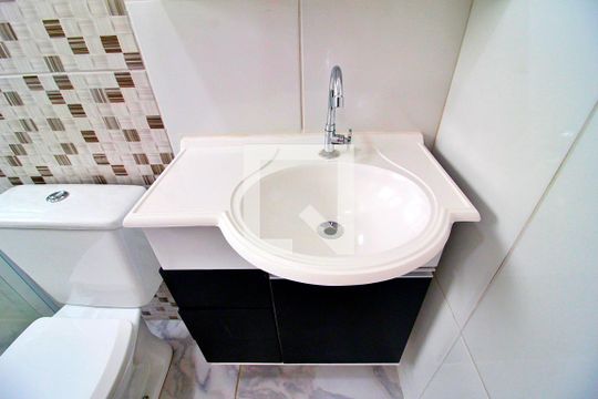 Banheiro de casa para alugar com 3 quartos, 130m² em Vila Pinheirinho, Santo André