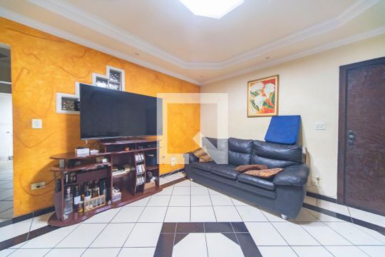 Sala de casa à venda com 3 quartos, 326m² em Utinga, Santo André
