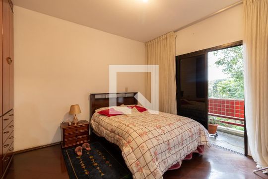 Suíte  de apartamento para alugar com 3 quartos, 134m² em Saúde, São Paulo
