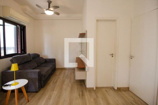 Apartamento para alugar com 1 quarto, 57m² em Vila Suzana, São Paulo