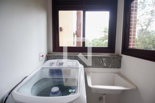 Área de Serviço de apartamento para alugar com 1 quarto, 57m² em Vila Suzana, São Paulo