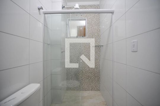 Banheiro de apartamento para alugar com 1 quarto, 40m² em Vila Gomes Cardim, São Paulo