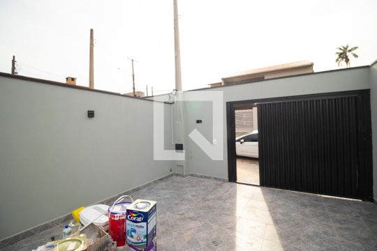Garagem de casa para alugar com 2 quartos, 60m² em Jardim Anton Von Zuben, Campinas