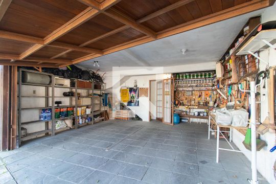 Garagem de casa de condomínio à venda com 5 quartos, 340m² em Espírito Santo, Porto Alegre