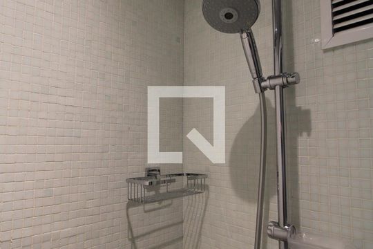 Banheiro de apartamento para alugar com 1 quarto, 70m² em Cidade Monções, São Paulo