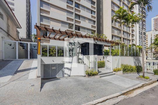 Fachada de apartamento para alugar com 2 quartos, 100m² em Paraíso, São Paulo