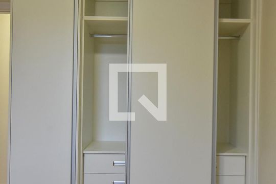 Quarto 01 de apartamento para alugar com 2 quartos, 59m² em Jardim Dom Bosco, São Paulo