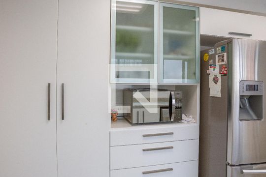 Cozinha de apartamento à venda com 4 quartos, 438m² em Pacaembu, São Paulo