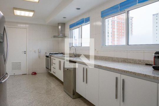 Cozinha de apartamento à venda com 4 quartos, 438m² em Pacaembu, São Paulo
