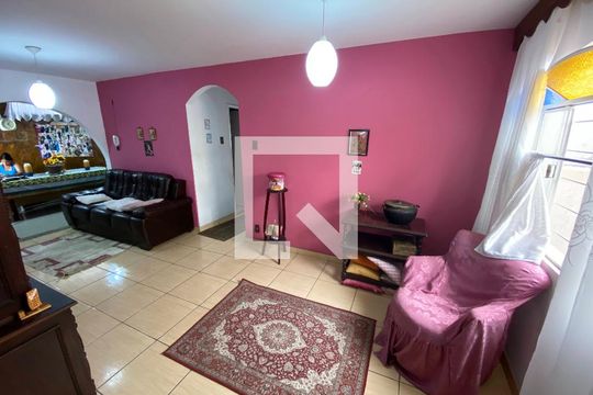Casa à venda com 3 quartos, 100m² em Alípio de Melo, Belo Horizonte
