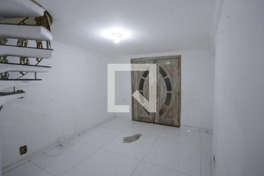 Casa à venda com 2 quartos, 250m² em Vila Ré, São Paulo