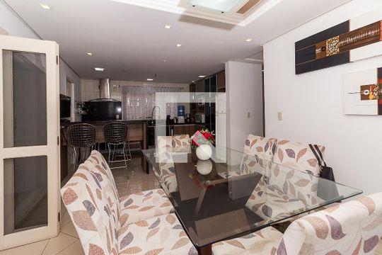 cozinha de casa à venda com 4 quartos, 285m² em Rubem Berta, Porto Alegre
