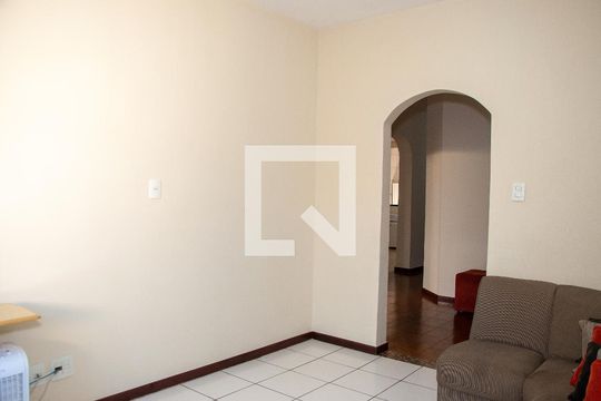 Sala de casa à venda com 2 quartos, 360m² em Bairro da Glória, Contagem