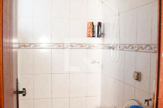 Banheiro do Quarto 1 de casa à venda com 2 quartos, 360m² em Bairro da Glória, Contagem