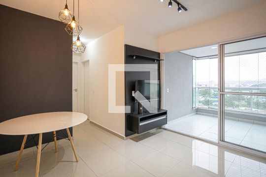 Sala de apartamento para alugar com 2 quartos, 60m² em Centro, Osasco