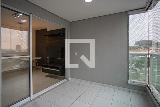 Sacada de apartamento para alugar com 2 quartos, 60m² em Centro, Osasco