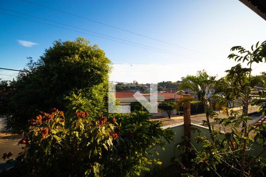Vista da Sacada da Sala de TV e Suíte de casa à venda com 3 quartos, 270m² em Jardim Magnólia, Campinas