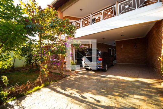 Garagem de casa à venda com 3 quartos, 270m² em Jardim Magnólia, Campinas
