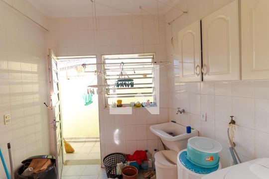 Área de Serviço de casa à venda com 3 quartos, 270m² em Jardim Magnólia, Campinas