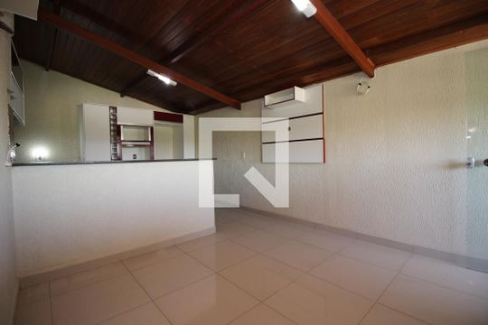 Cobertura de apartamento para alugar com 2 quartos, 90m² em Guará Ii, Brasília