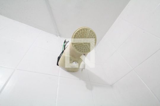 Banheiro de apartamento à venda com 1 quarto, 33m² em Liberdade, São Paulo
