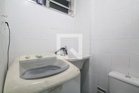 Banheiro de apartamento à venda com 1 quarto, 33m² em Liberdade, São Paulo