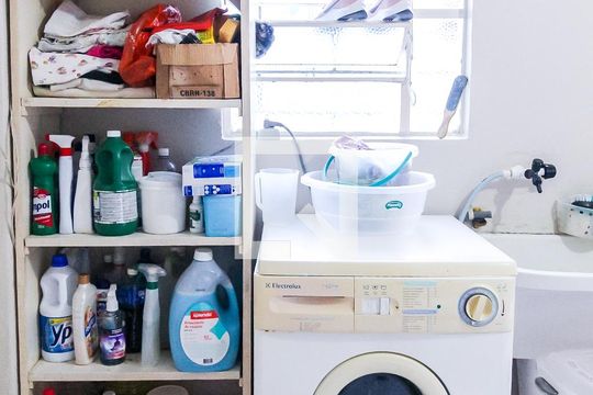 Área de serviço de apartamento à venda com 2 quartos, 62m² em Rubem Berta, Porto Alegre
