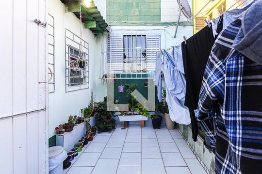 Quintal de apartamento à venda com 2 quartos, 62m² em Rubem Berta, Porto Alegre