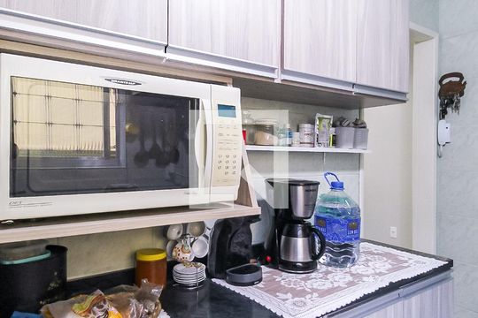 Cozinha de apartamento à venda com 2 quartos, 62m² em Rubem Berta, Porto Alegre
