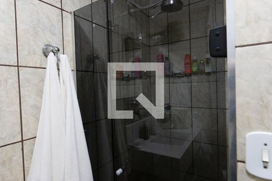 Banheiro Social de casa à venda com 2 quartos, 80m² em Penha de França, São Paulo