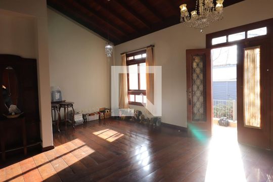 Casa à venda com 4 quartos, 472m² em Vila Rosalia, Guarulhos