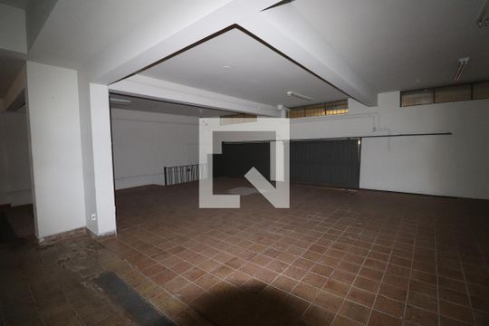 Garagem Subsolo de casa à venda com 4 quartos, 472m² em Vila Rosalia, Guarulhos