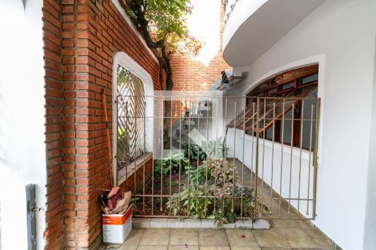 Jardim de casa à venda com 6 quartos, 227m² em Vila Londrina, São Paulo