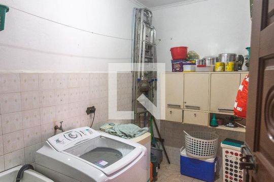 Área de serviço de casa à venda com 3 quartos, 169m² em Santa Terezinha, São Bernardo do Campo
