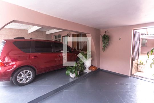 Garagem de casa à venda com 3 quartos, 169m² em Santa Terezinha, São Bernardo do Campo