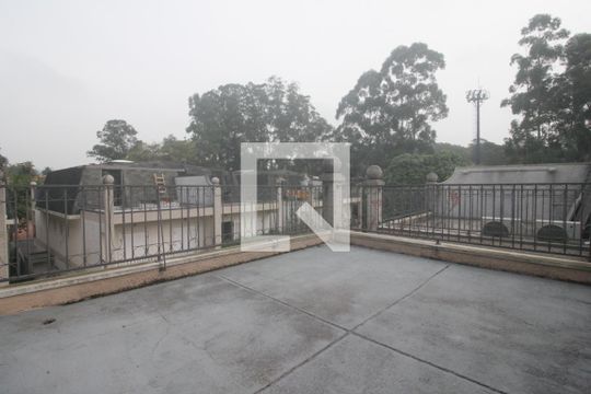 Varanda de casa de condomínio à venda com 3 quartos, 300m² em Jardim Viana, São Paulo