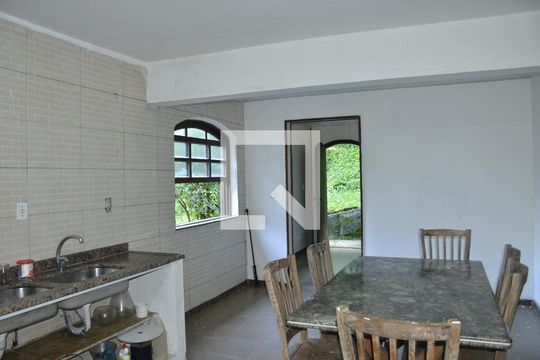 Cozinha de casa para alugar com 4 quartos, 240m² em Muriqui, Niterói