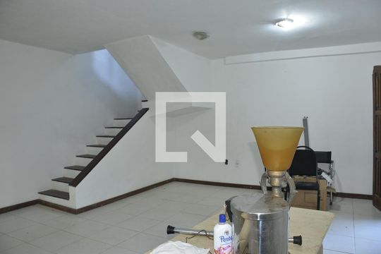 Casa para alugar com 4 quartos, 240m² em Muriqui, Niterói
