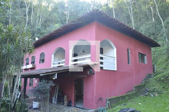 Fachada de casa para alugar com 4 quartos, 240m² em Muriqui, Niterói