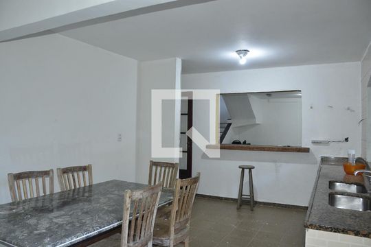 Cozinha de casa para alugar com 4 quartos, 240m² em Muriqui, Niterói