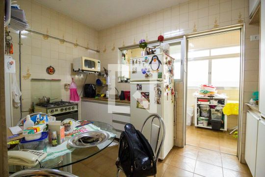 Cozinha  de apartamento à venda com 2 quartos, 85m² em Cambuci, São Paulo
