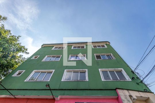 Fachada de apartamento para alugar com 1 quarto, 50m² em Parque Alexandre, Cotia