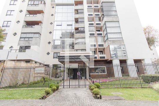 Fachada do Condomínio de apartamento para alugar com 1 quarto, 90m² em Bigorrilho, Curitiba