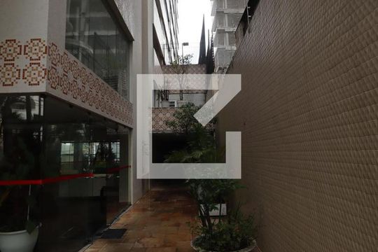 Fachada de apartamento para alugar com 2 quartos, 70m² em Pinheiros, São Paulo